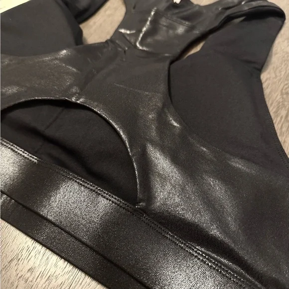 Fabletics Black Fog Foil Medium Impact Sports Bra | XL - Picture 5 of 10